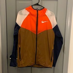 Nike Men’s Windrunner Running Jacket (barely worn)